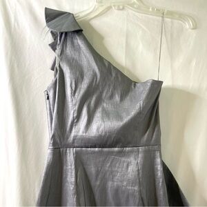 London Times Chic One-Shoulder Metallic Gray Dress